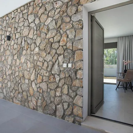 Nostos Luxury Kremastí