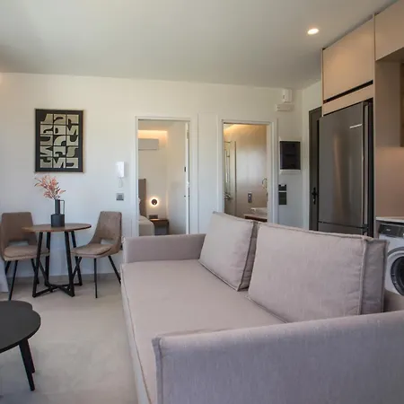 Nostos Luxury Apartment Kremastí