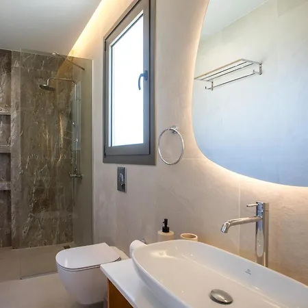 Nostos Luxury Apartment