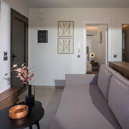 Nostos Luxury Apartment