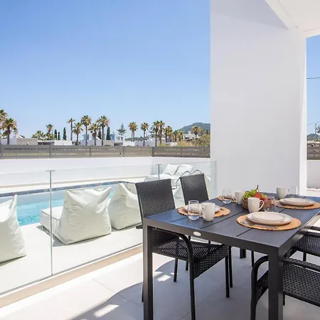 Nostos Luxury クレマスティ