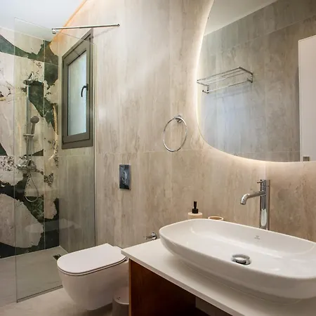 Nostos Luxury Apartamento Kremastí