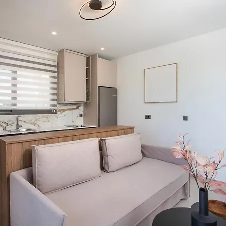 Nostos Luxury Apartamento Kremastí